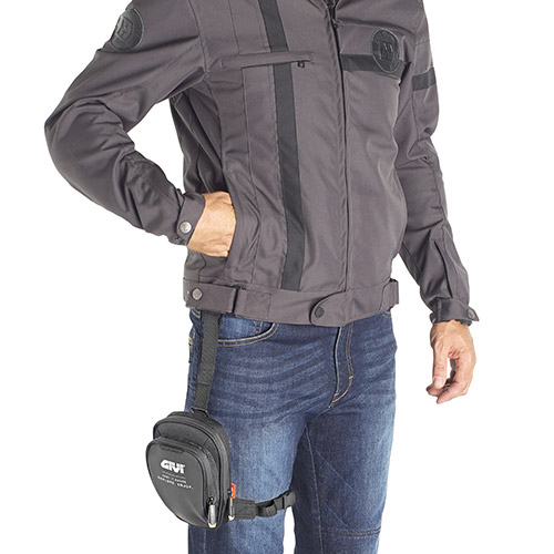 0AS2104_EA139B_dressed.jpg