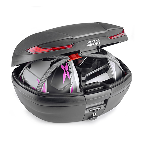 0EL6929_V45_helmets.jpg