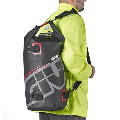 0LI9368_EA114GR_dressed.jpg