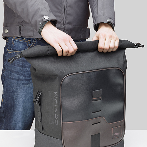 0PA8184_CRM102_rolltop.jpg