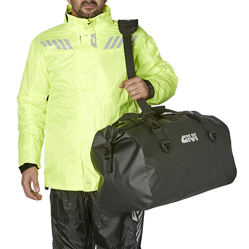 0QF7079_EA119BK_dressed.jpg